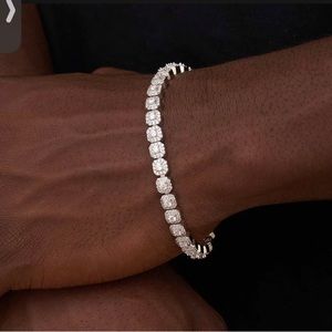 Micro Clustered Tennis Bracelet in White Gold